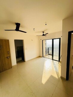2 BHK Apartment For Rent in Lodha Palava Downtown Dombivli East