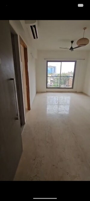 Room in 2 BHK Apartment at Lodha Bellagio, Powai – for Rent