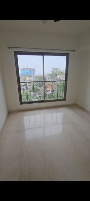 Room in 2 BHK Apartment at Lodha Bellagio, Powai – for Rent