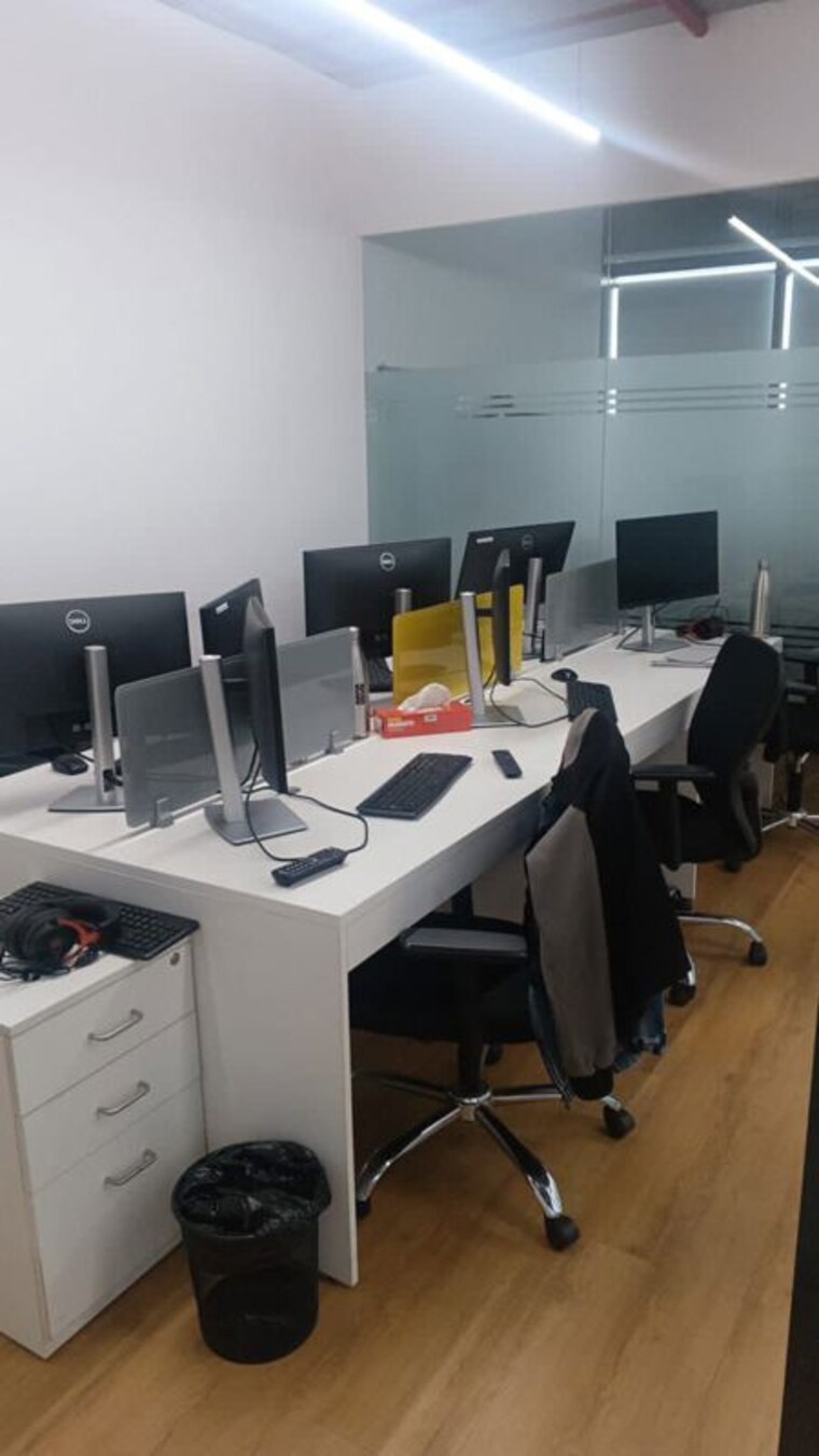 Team Area, navpada Commercial Office Space 695 Sq.Ft. In Navpada Mumbai 10317700