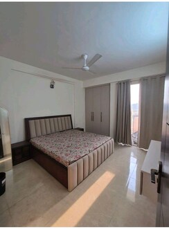 2 BHK + Study Room Builder Floor For Rent in Central Park Flower Valley