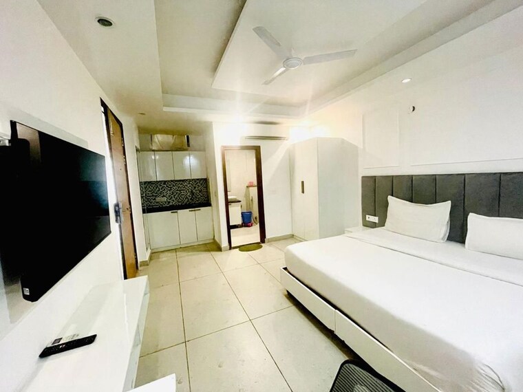 Team Area, bptp-amstoria 3 Bedroom 2700 Sq.Ft. Apartment In Sector 102 Gurgaon 10317765