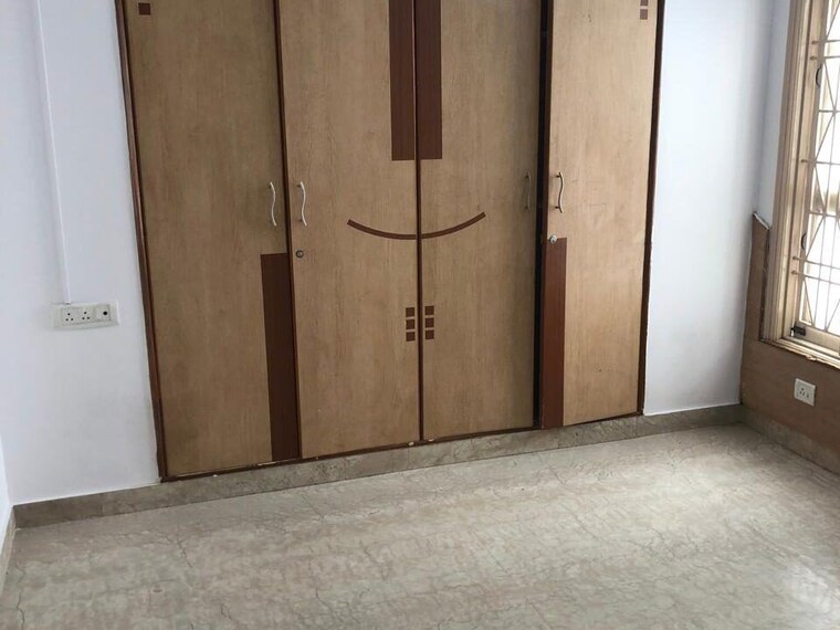 Room, hrbr layout 5 Bedroom 3500 Sq.Ft. Independent House In Hrbr Layout Bangalore 10317791