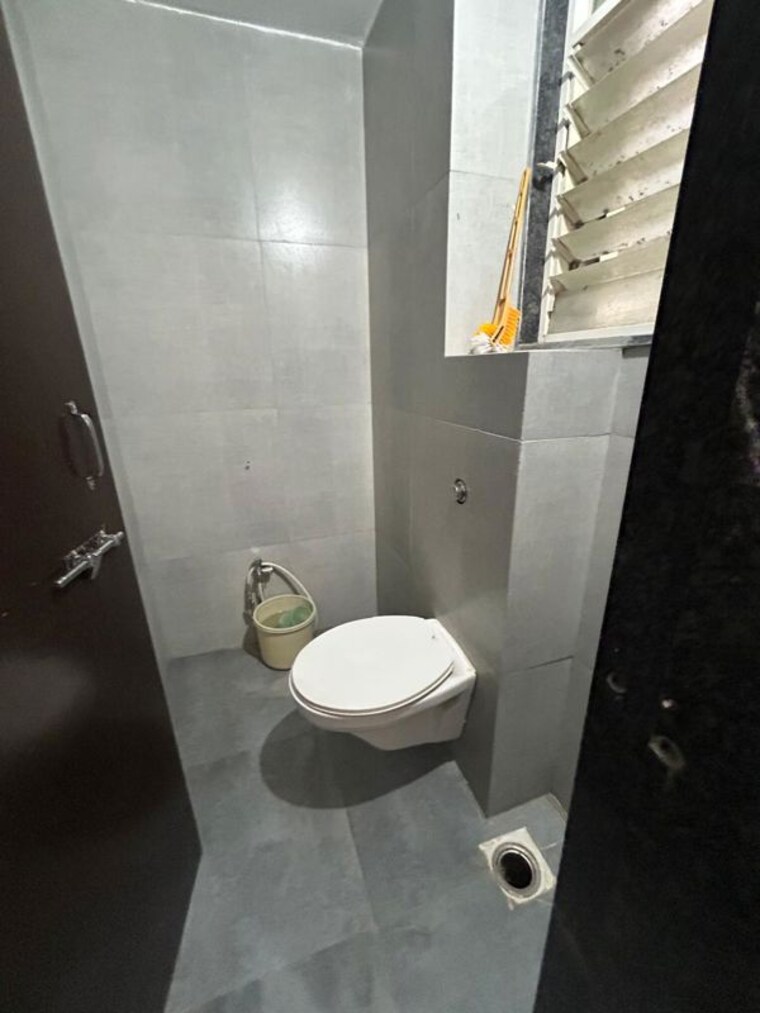 Bathroom, yash-platinum-dhayari 1 Bedroom 630 Sq.Ft. Apartment In Dhayari Pune 10311201