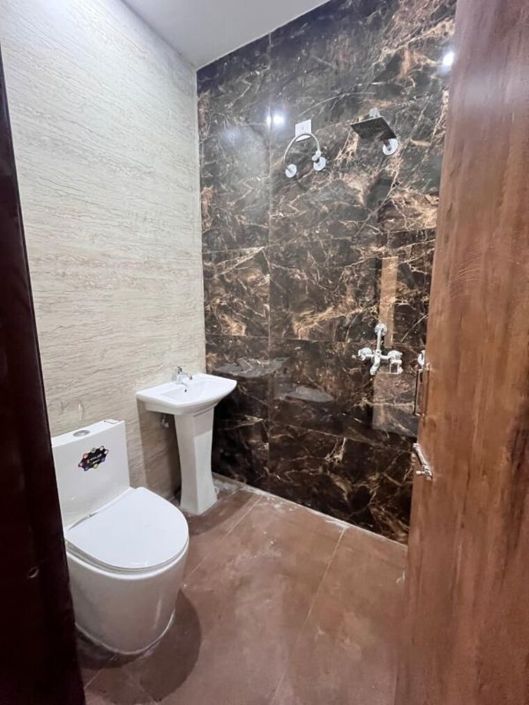Bathroom, sector 124 3.5 Bedroom 90 Sq.Yd. Villa In Sector 124 Mohali 10317252
