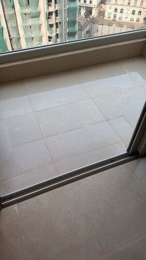 Room in 2 BHK Apartment at Hiranandani Highland, Powai – for Rent