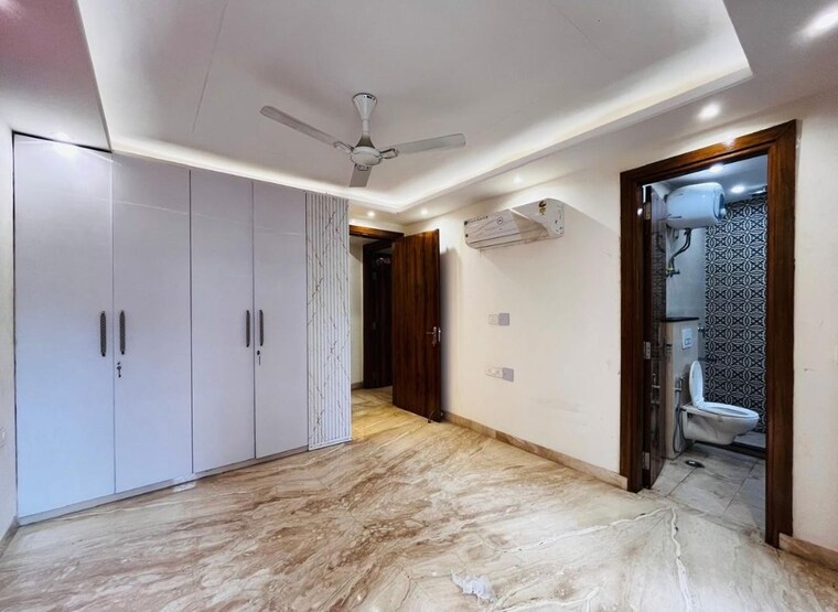 Room, chittaranjan park 4 Bedroom 1400 Sq.Ft. Builder Floor In Chittaranjan Park Delhi 10317848