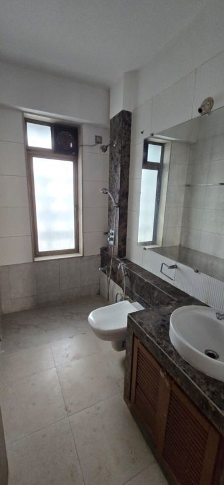 Bathroom, maker-tower 3 Bedroom 1300 Sq.Ft. Apartment In Cuffe Parade Mumbai 10317802