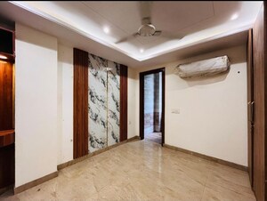 Room in 4 BHK Builder Floor at Chittaranjan Park – for Sale