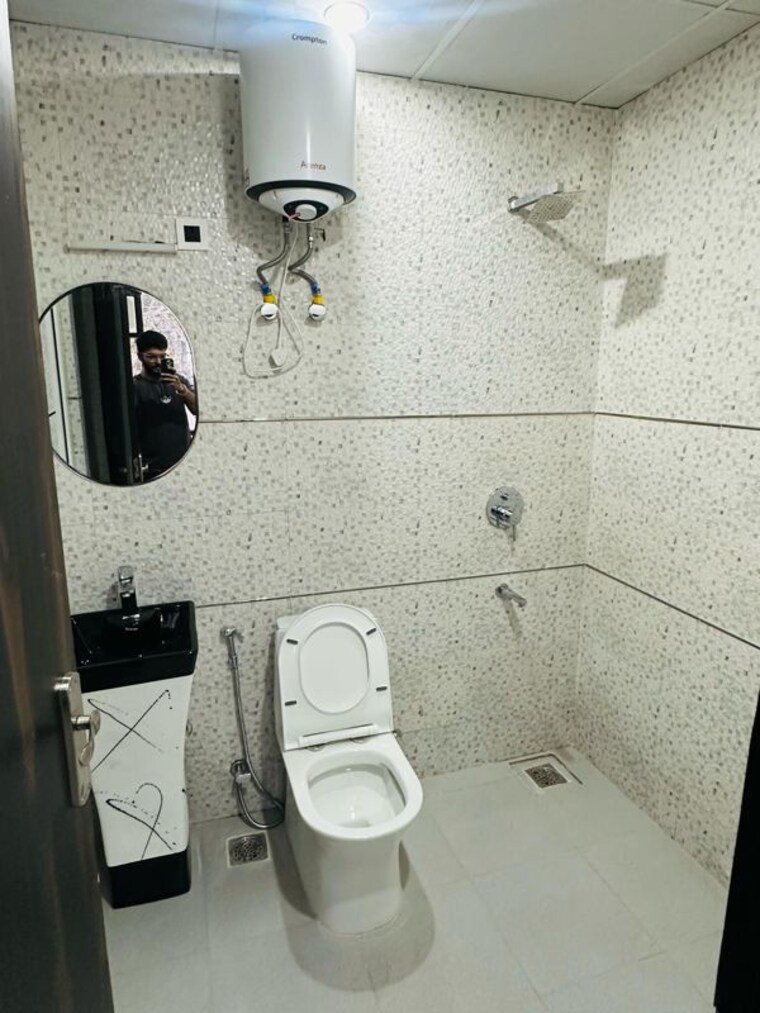 Bathroom, adhunik-society  950 Sq.Ft. Builder Floor In Sector 52 Gurgaon 10317860