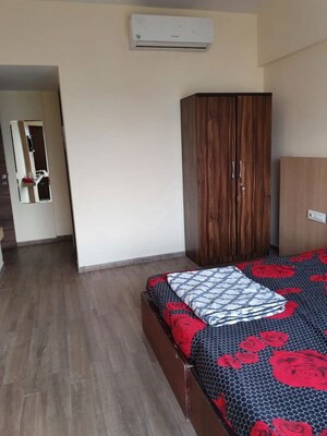 Bedroom in 2 BHK Apartment at Yash Orion, Goregaon East – for Rent