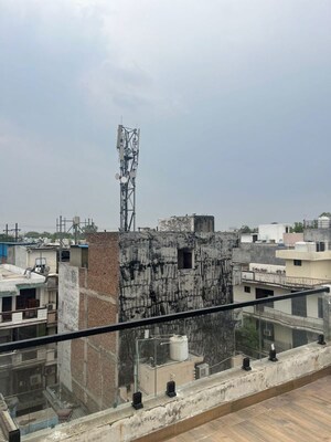 Balcony in 2 BHK Independent House at Paschim Vihar – for Rent