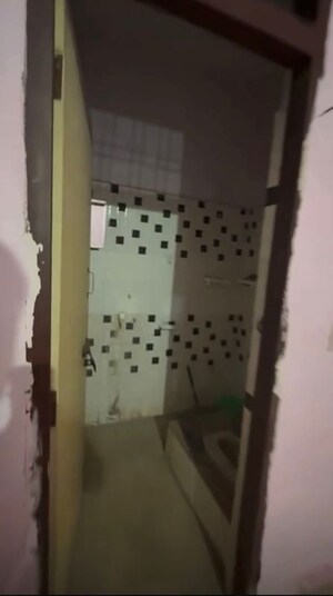 Bathroom in 1 BHK Independent House at Arjan Garh – for Rent
