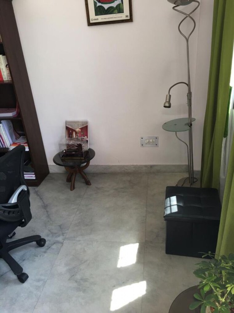  Parking, sector 52 2 Bedroom 150 Sq.Yd. Builder Floor In Sector 52 Gurgaon 10317892