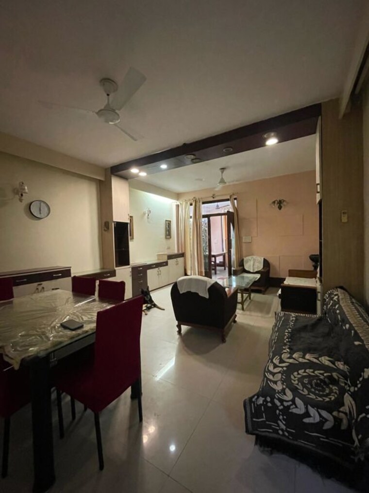Team Area, chittaranjan park 2 Bedroom 900 Sq.Ft. Builder Floor In Chittaranjan Park Delhi 10317888