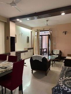 2 BHK + Pooja Room Builder Floor For Rent in Chittaranjan Park