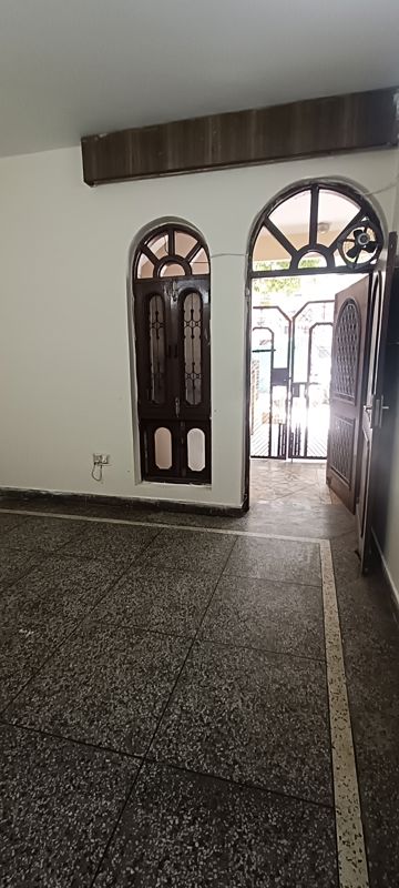 1 BHK Builder Floor For Rent in Rohini Sector 8