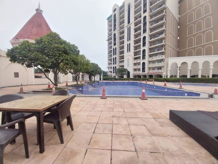 Exterior View, dlf-new-town-heights-iii 3 Bedroom 1800 Sq.Ft. Apartment In Sector 91 Gurgaon 10317913