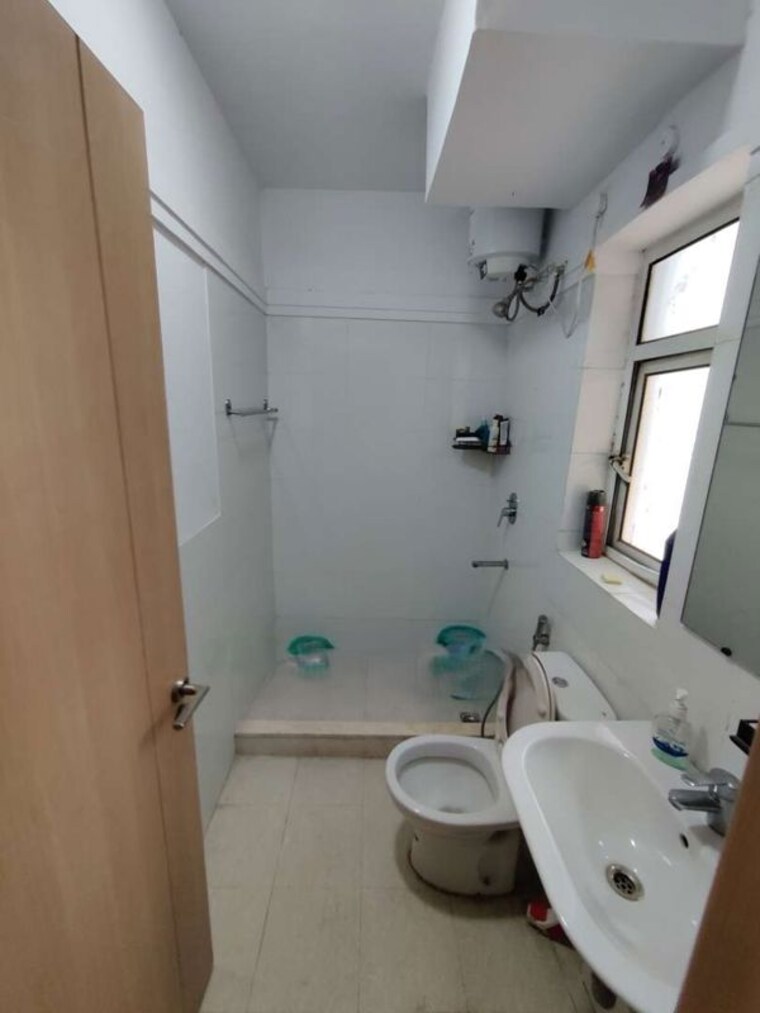 Bathroom, dlf-new-town-heights-iii 3 Bedroom 1800 Sq.Ft. Apartment In Sector 91 Gurgaon 10317913