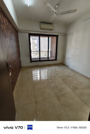 Room in 2 BHK Apartment at Satellite Royale, Goregaon East – for Rent