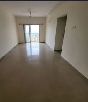 Room in 2 BHK Apartment at Kalpataru Immensa B, Kolshet Road – for Sale