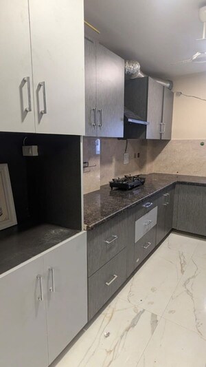 Kitchen in 4 BHK Apartment at DLF Park Place, Sector 54 – for Sale