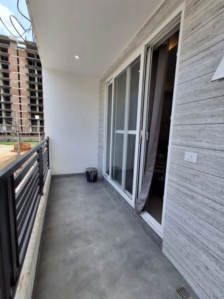 Balcony, shri-northview-avenue 3 Bedroom 150 Sq.Yd. Builder Floor In Dyalpur Zirakpur 10307725