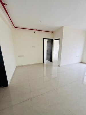 Room in 2 BHK Apartment at Rashi Tower, Goregaon East – for Rent