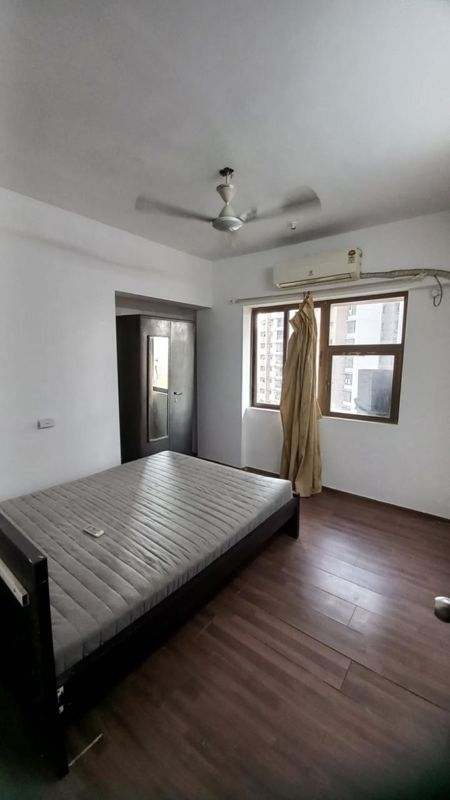 1 Rk+ Servant Room Apartment For Sale in Squarefeet Joy square