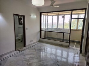 Room in 3.5 BHK Apartment at Dwarka – for Rent