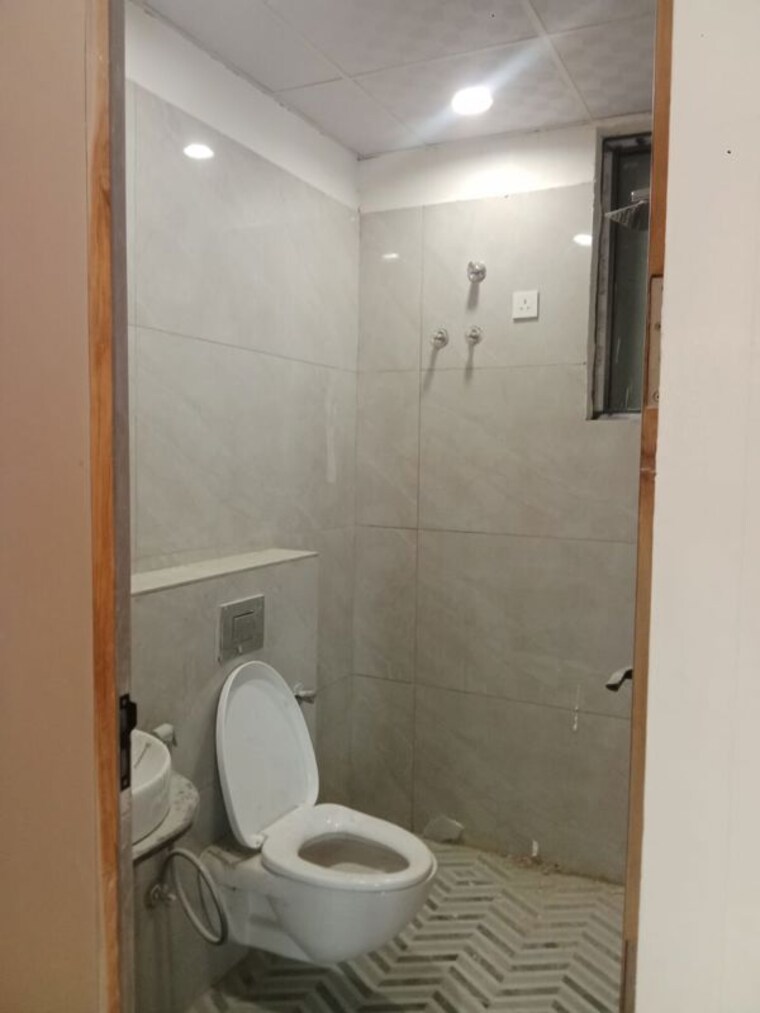 Bathroom, adarsh nagar 2 Bedroom 900 Sq.Ft. Apartment In Adarsh Nagar Jaipur 10318118