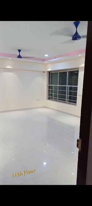 Room in 3 BHK Apartment at Chandak Ideal, Juhu – for Rent