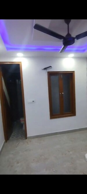 Room in 2 BHK Builder Floor at Govindpuri – for Rent