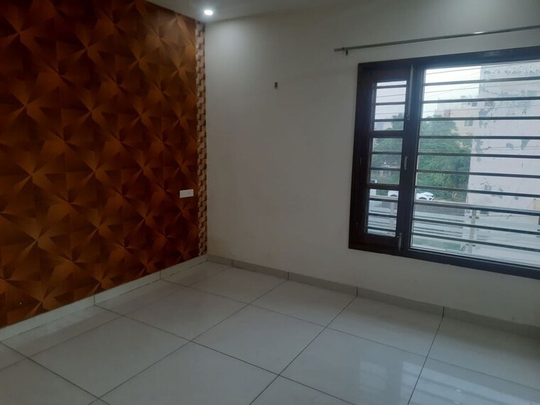 Room, sunny enclave 2 Bedroom 147 Sq.Yd. Builder Floor In Sunny Enclave Mohali 10318187