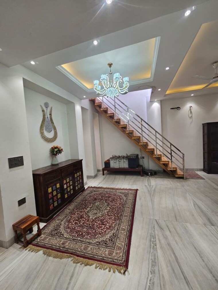 Living Room, sushant lok i 6+ Bedroom 108 Sq.Yd. Independent House In Sushant Lok I Gurgaon 10318177