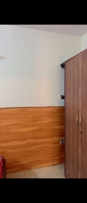 Room in 1 BHK Independent House at Dlf City Phase 3 – for Rent