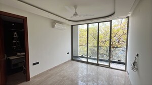 Room in 4 BHK Builder Floor at Sushant Lok I – for Rent