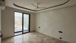 Room in 4 BHK Builder Floor at Sushant Lok I – for Rent