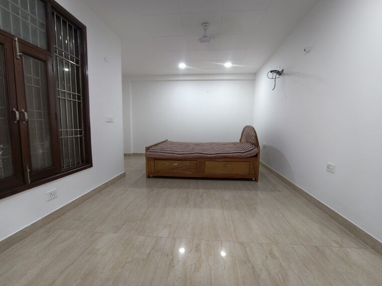 Room, chattarpur 4 Bedroom 2000 Sq.Ft. Builder Floor In Chattarpur Delhi 10318194