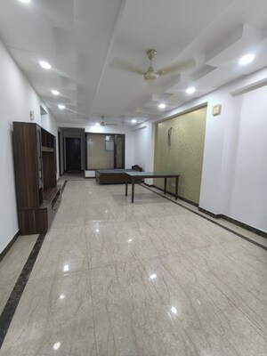 Room in 4 BHK Builder Floor at Chattarpur – for Sale