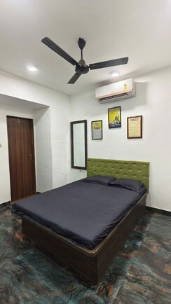 1 BHK + Pooja Room Apartment For Rent in Hiranandani Estate Crown
