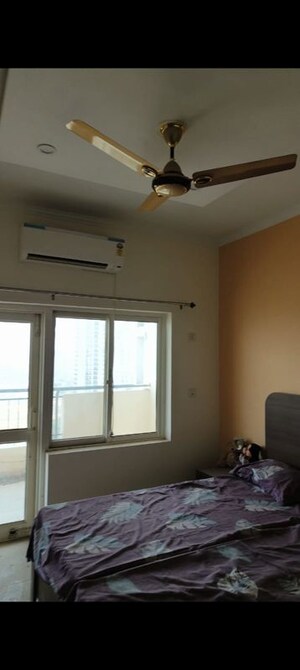 Room in 3 BHK Apartment at AWHO Shanti Vihar, Sector 95 – for Rent