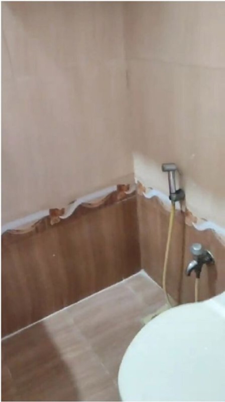 Bathroom, chembur 2 Bedroom 910 Sq.Ft. Apartment In Chembur Mumbai 10318261