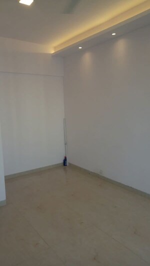 Room in 1 BHK Apartment at Prayag Heights, Dindoshi – for Rent