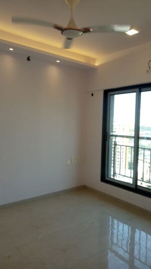 Room in 1 BHK Apartment at Prayag Heights, Dindoshi – for Rent