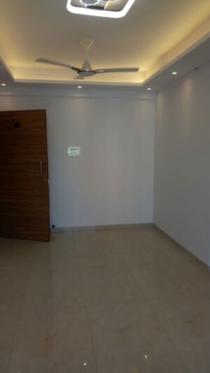 Room in 1 BHK Apartment at Prayag Heights, Dindoshi – for Rent