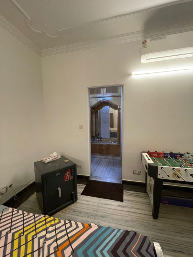 Living Room, mvl-ipark 3 Bedroom 2400 Sq.Ft. Builder Floor In Sector 15 Gurgaon 10318306