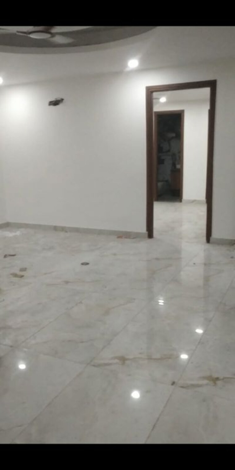 Room, madhu vihar 3 Bedroom 1500 Sq.Ft. Builder Floor In Madhu Vihar Delhi 10318134