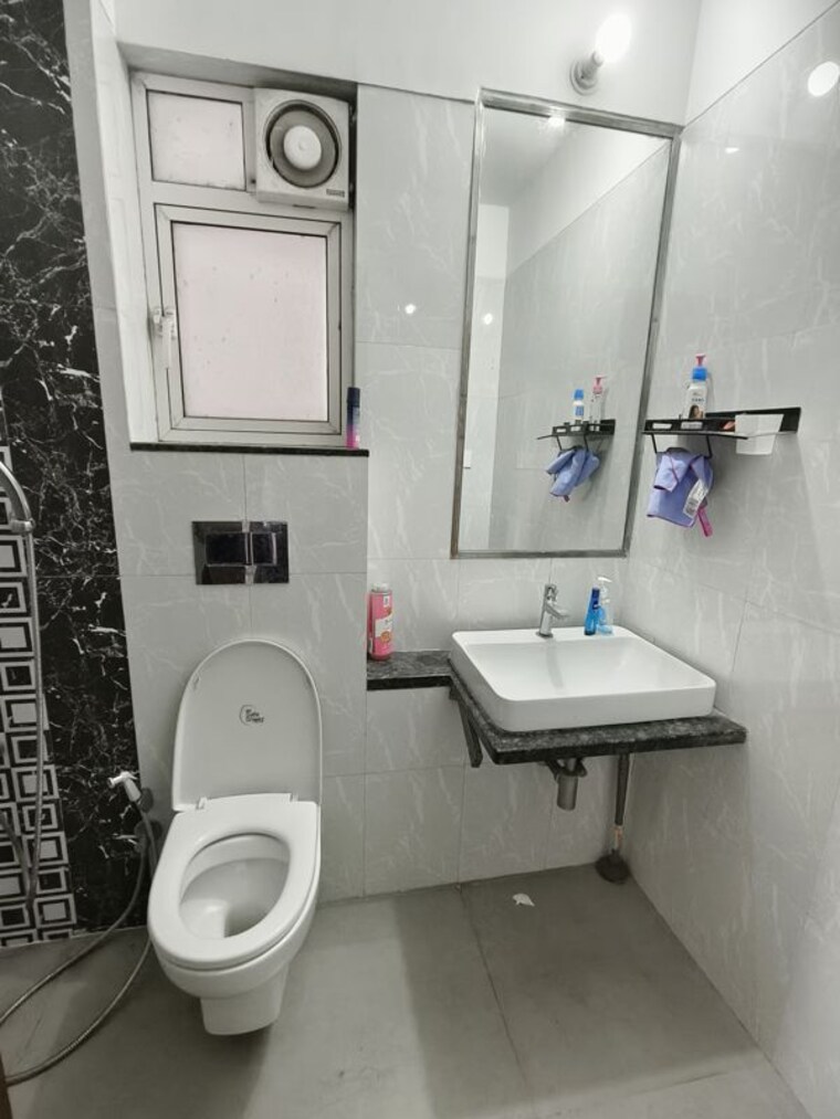 Bathroom, omkar-ananta 2 Bedroom 1000 Sq.Ft. Apartment In Goregaon East Mumbai 10318321