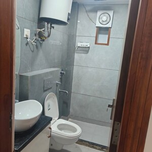 Bathroom in 3 BHK Builder Floor at Janakpuri – for Rent